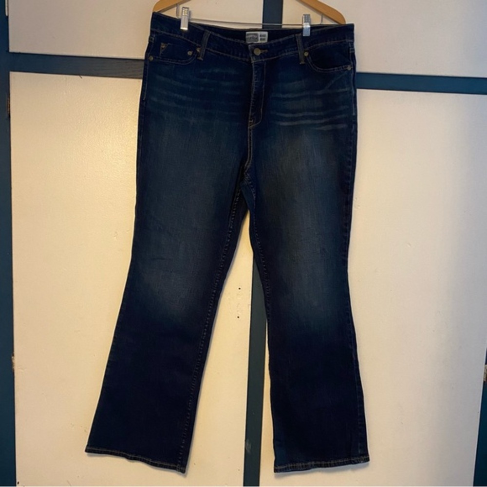 Levi’s Jeans Women’s Size 18 M Blue Denim At Waist Boot Cut Dark Wash